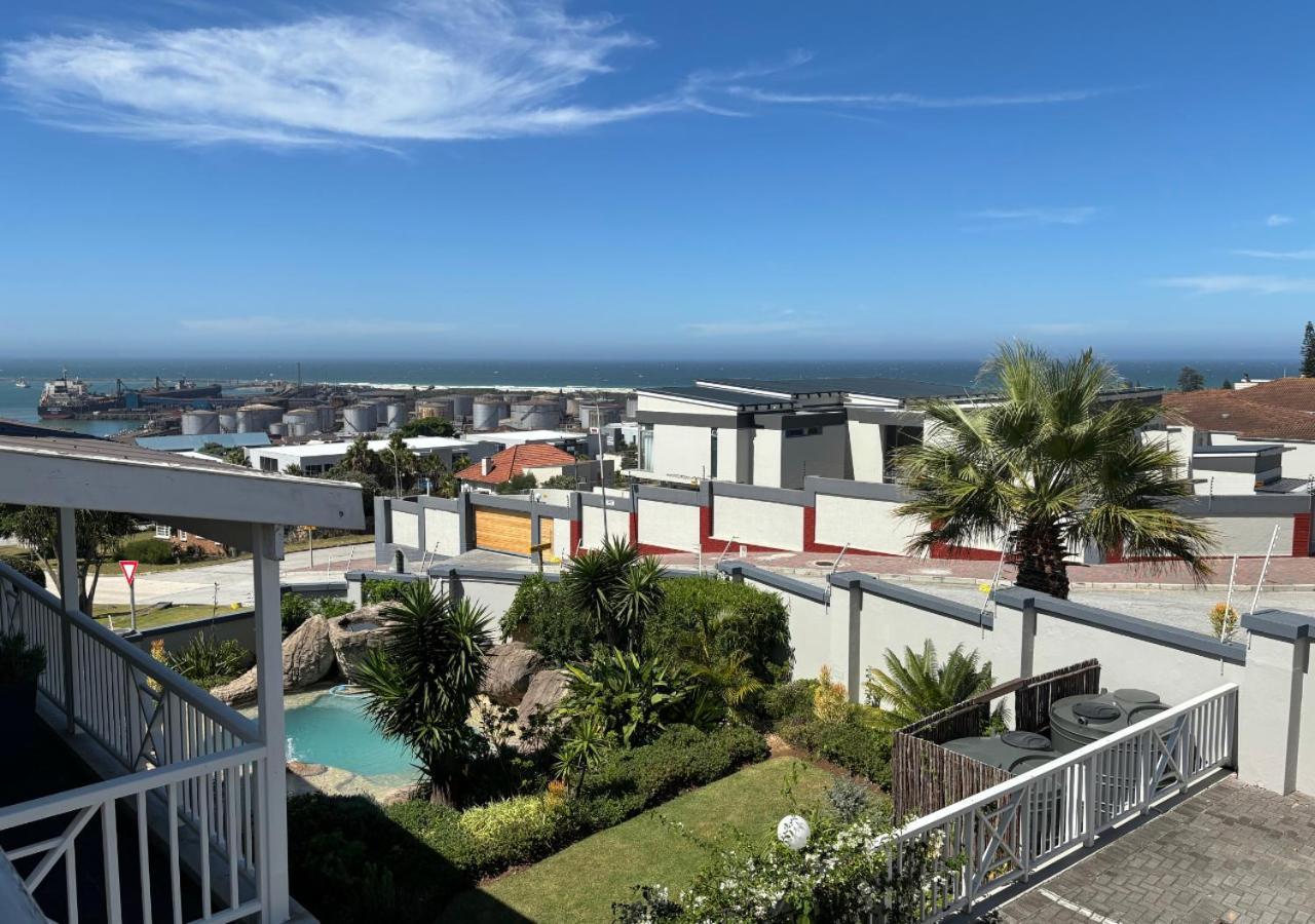 Sir Roys At The Sea Bed & Breakfast Port Elizabeth Exterior photo